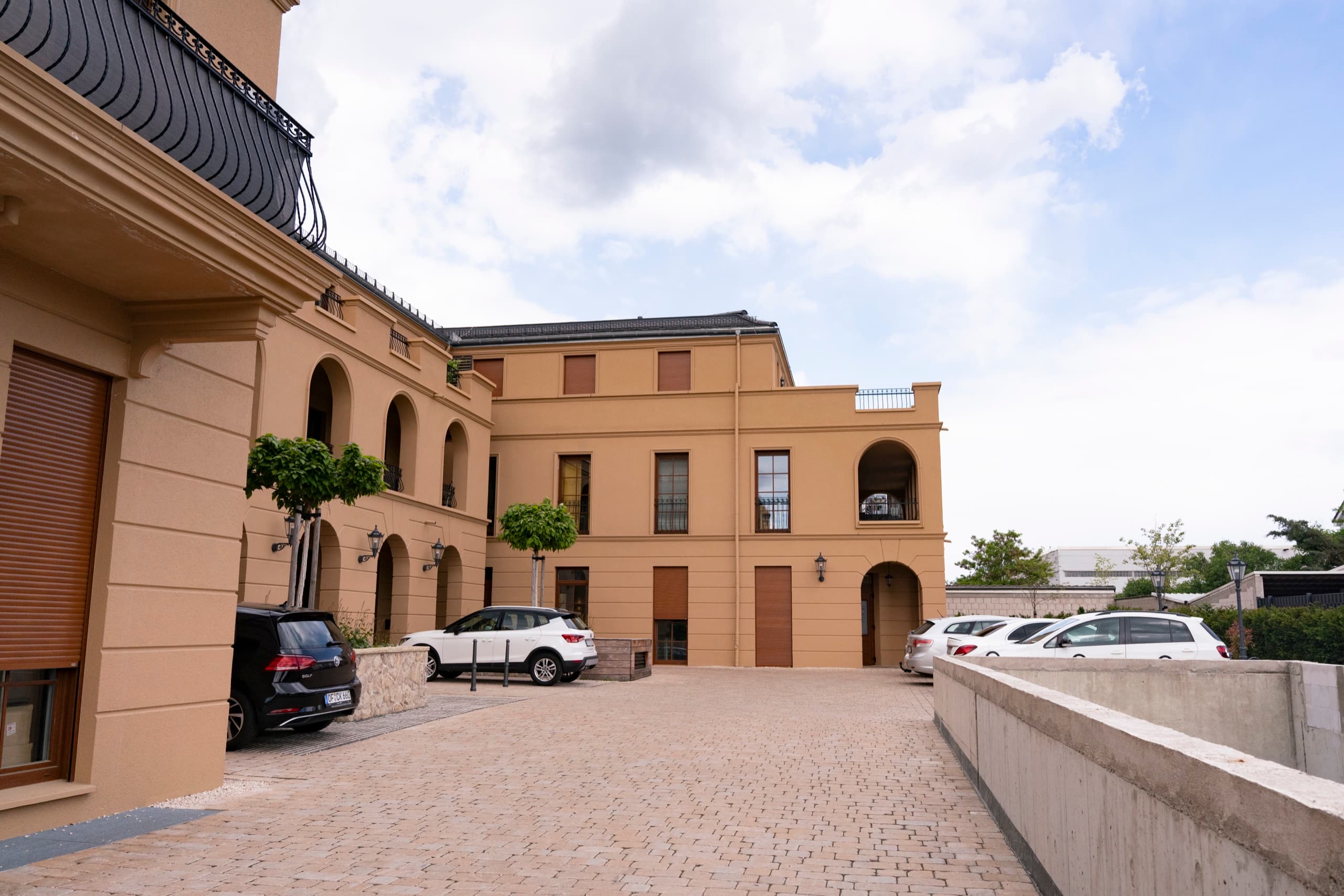 Privatpraxis Nina Pflug — Außenansicht in Heusenstamm